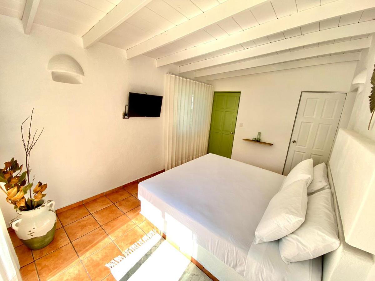 Hotel Cala Blanca Cuernavaca Bagian luar foto